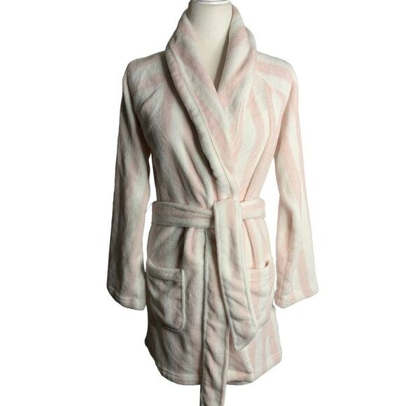 Victorias Secret Fleece Short Robe XS Pink Stripes Long Sleeve Pockets Tie Belt - Picture 1 of 9